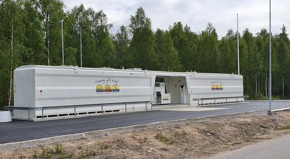 publik-tankstation-twin-75